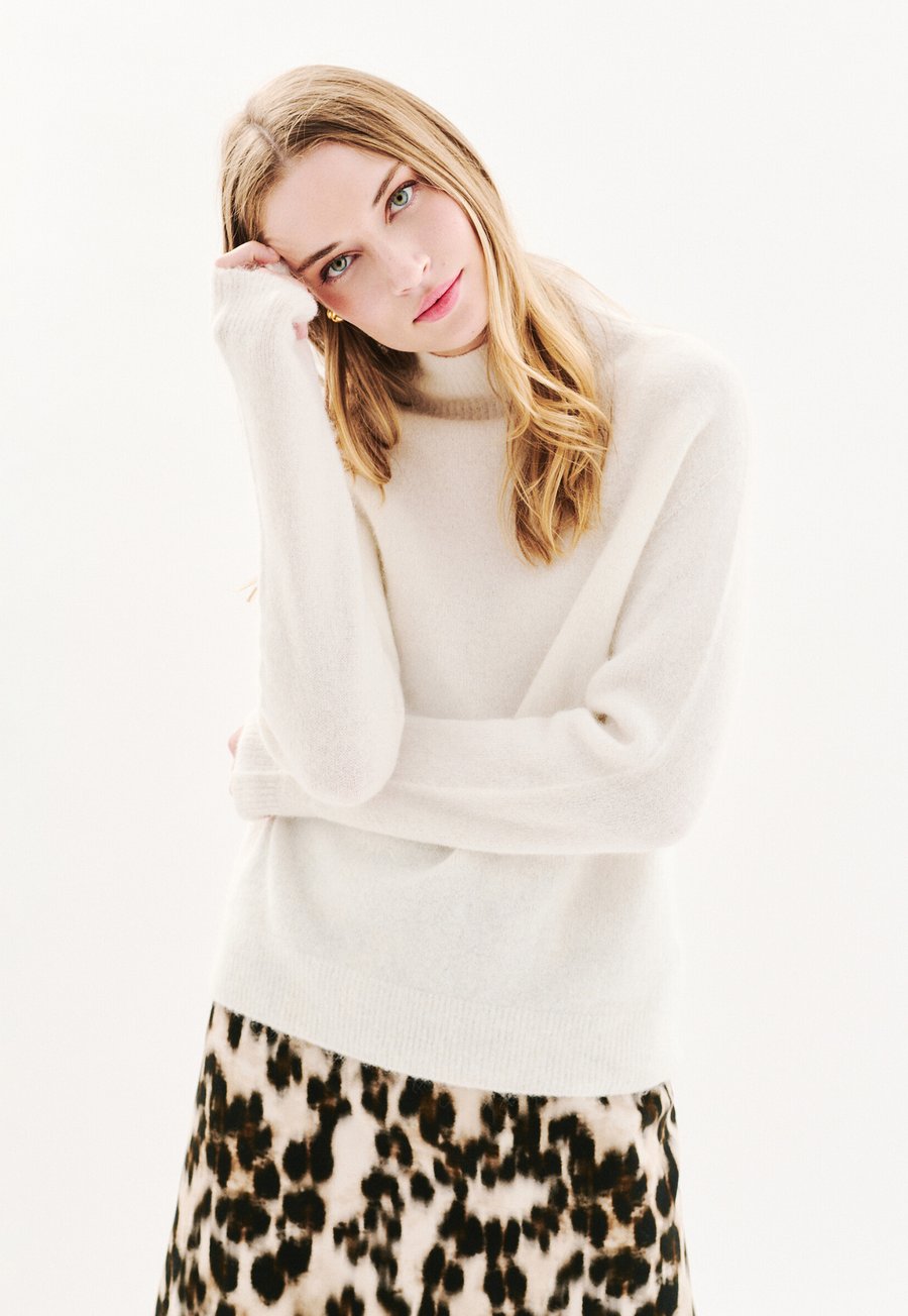 Джемпер Caroll Jumper, Ecru/Beige
Джемпер Caroll Jumper, Ecru/Beige