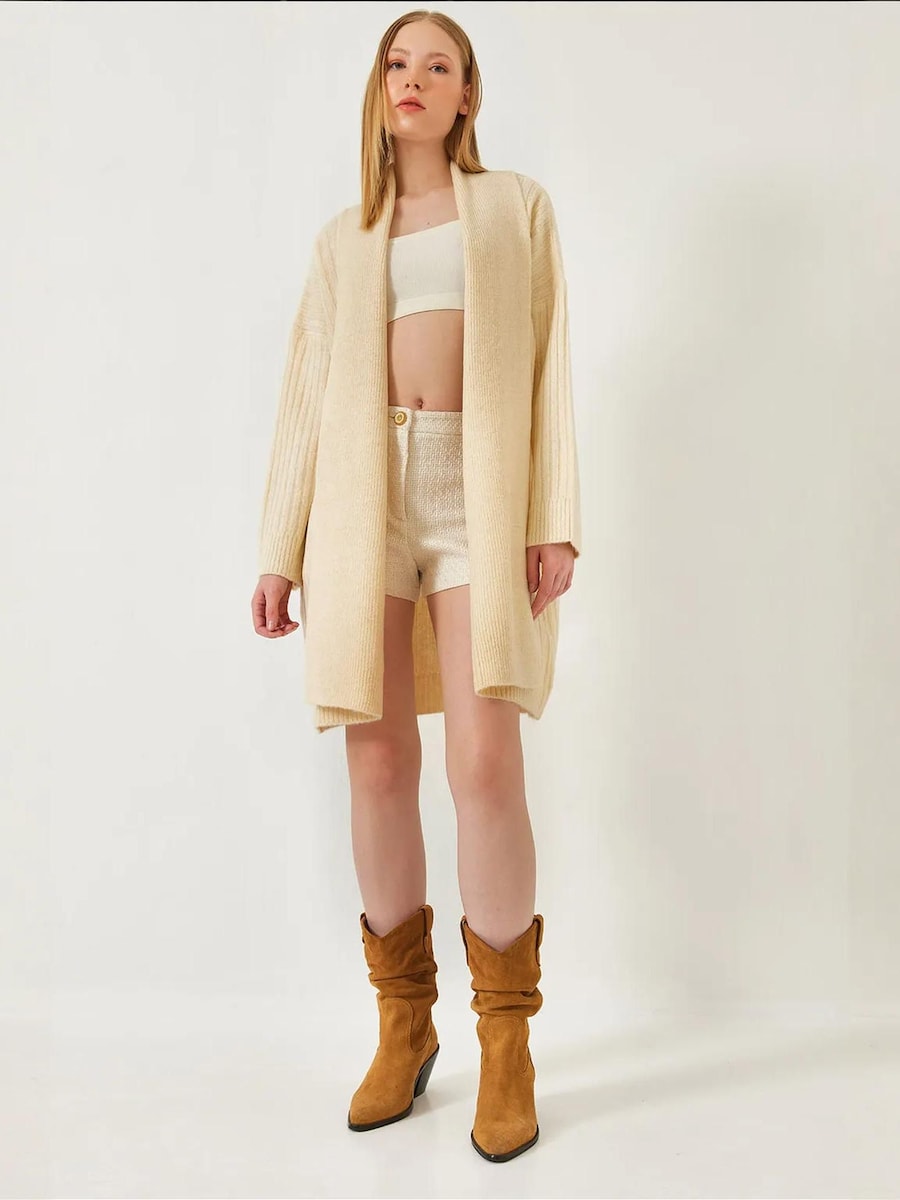 Вязаный кардиган Bianco Lucci, кремовый
Вязаный кардиган Bianco Lucci, кремовый