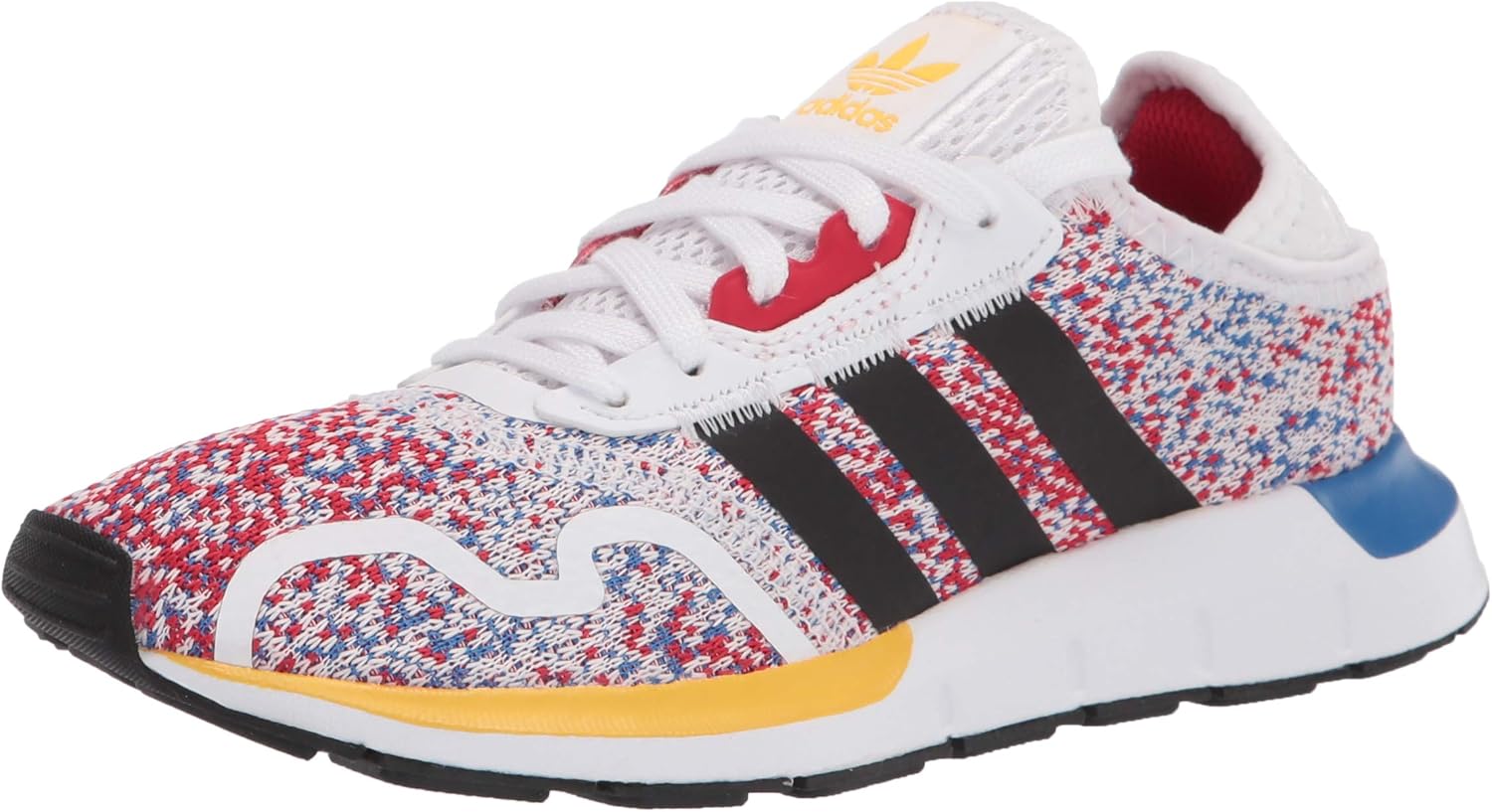 Кроссовки adidas Kids' Swift Essential, белый/черный/синий
Кроссовки adidas Kids' Swift Essential, белый/черный/синий