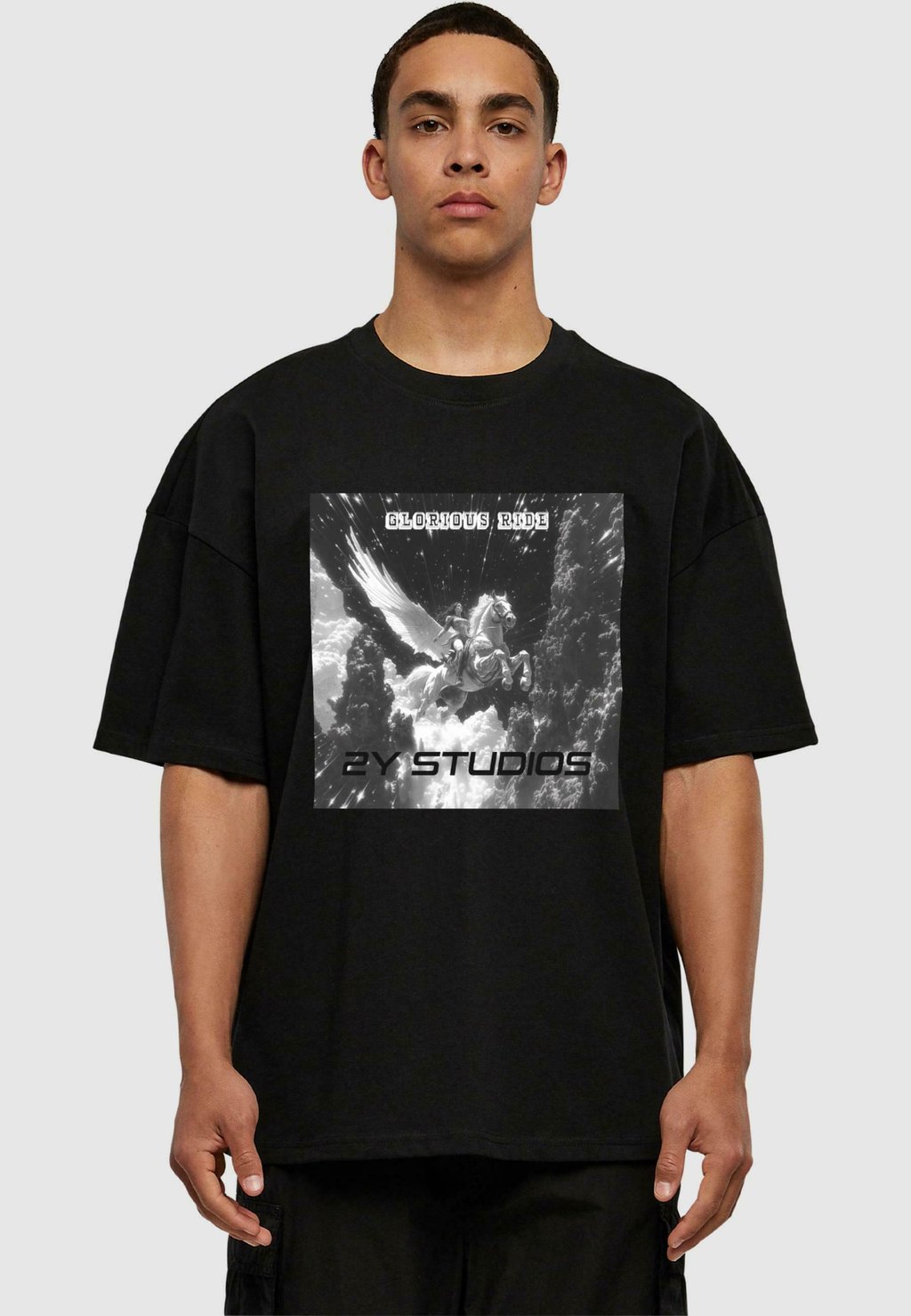 Футболка с принтом GLORIOUS RIDE 2Y Studios, черный
Футболка с принтом GLORIOUS RIDE 2Y Studios, черный
