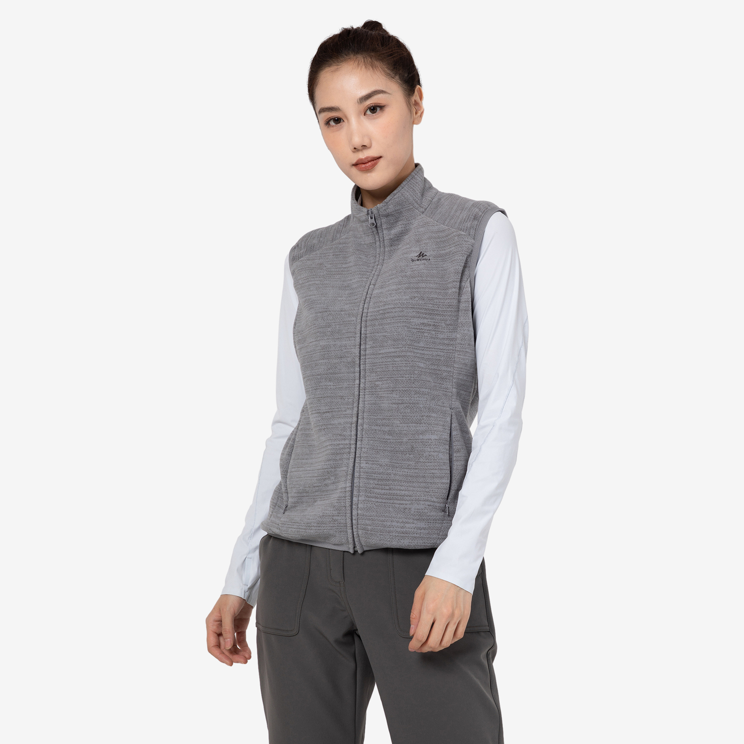 Женская флисовая жилетка для горных походов Quechua MH100 серая
Женская флисовая жилетка для горных походов Quechua MH100 серая