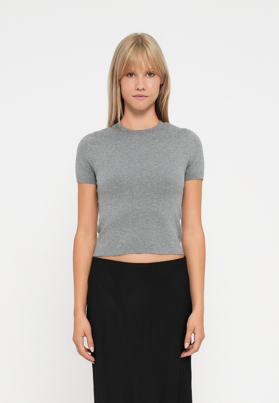 Футболка GAP CASHSOFT LUXE BABY TEE, Grey Heather/Grey, Серый, Футболка GAP CASHSOFT LUXE BABY TEE, Grey Heather/Grey
Футболка GAP CASHSOFT LUXE BABY TEE, Grey Heather/Grey, Серый, Футболка GAP CASHSOFT LUXE BABY TEE, Grey Heather/Grey