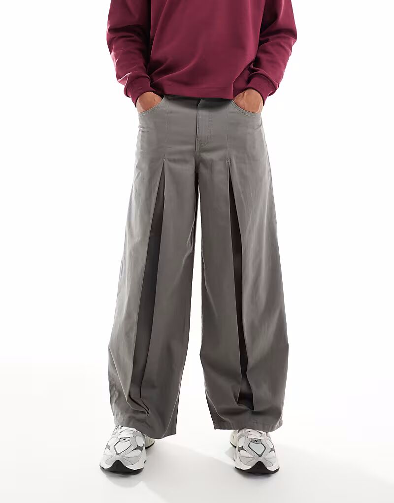 Свободные брюки темно-серого цвета со складками Asos Design
Свободные брюки темно-серого цвета со складками Asos Design