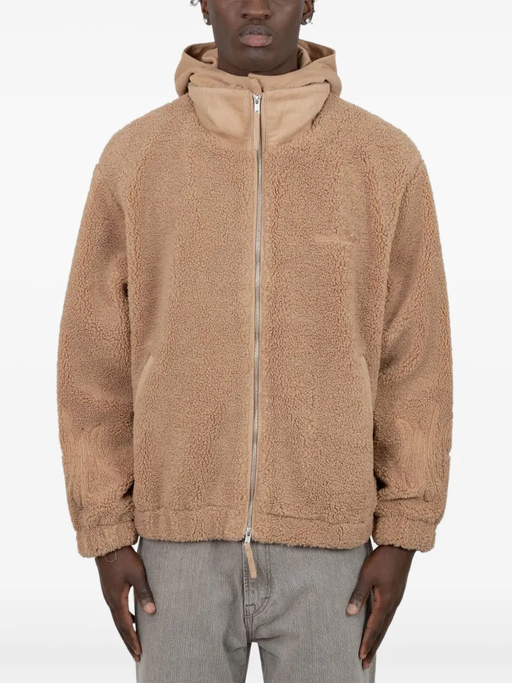 Флисовая куртка с вышивкой в виде пламени House of Sunny
Флисовая куртка с вышивкой в виде пламени House of Sunny