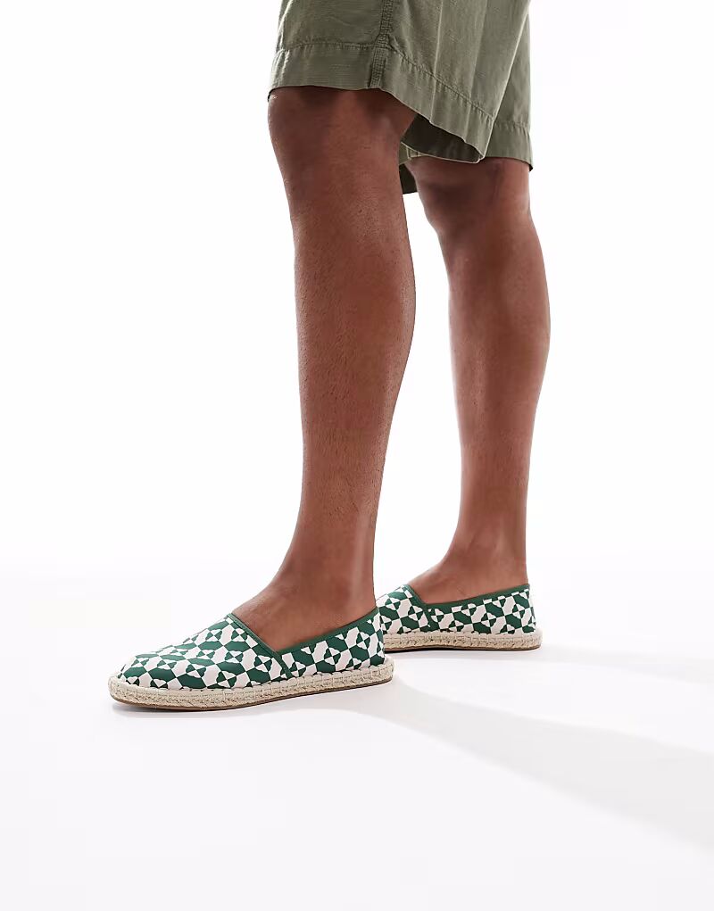 Эспадрильи ASOS DESIGN с зеленым геометрическим принтом
Эспадрильи ASOS DESIGN с зеленым геометрическим принтом
