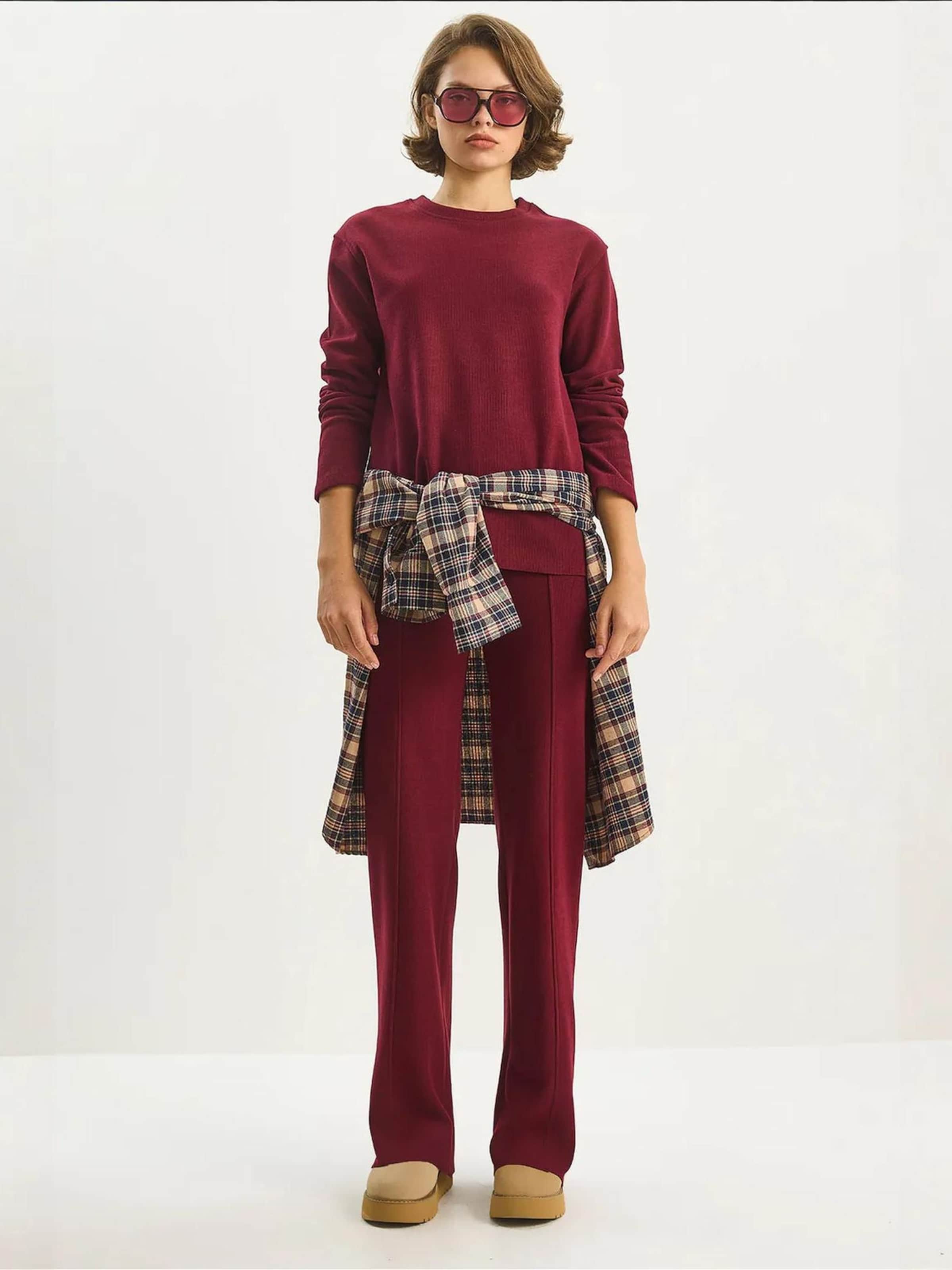 Bianco Lucci Костюм-двойка в вишневом красном
Bianco Lucci Костюм-двойка в вишневом красном