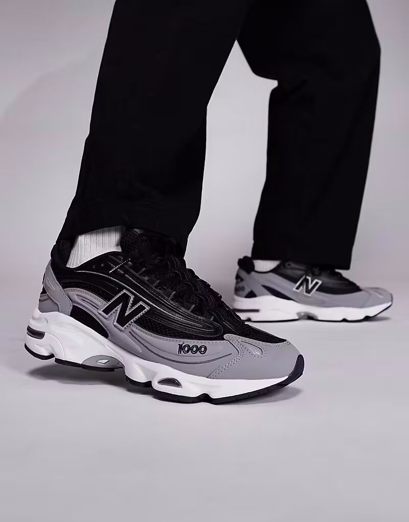 Кроссовки унисекс M1000 черного и серого цветов New Balance
Кроссовки унисекс M1000 черного и серого цветов New Balance