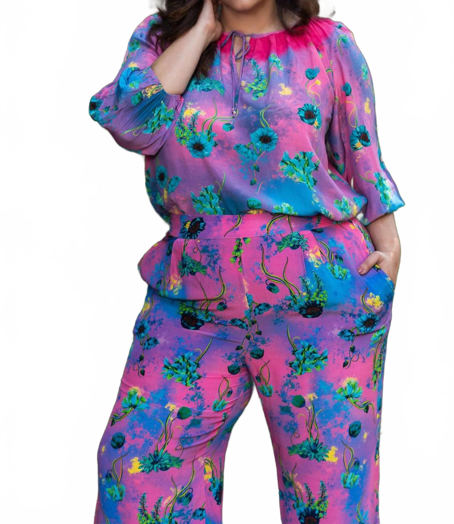 Фиолетовая блузка с длинным рукавом в цветочном принте La Fuori
Фиолетовая блузка с длинным рукавом в цветочном принте La Fuori