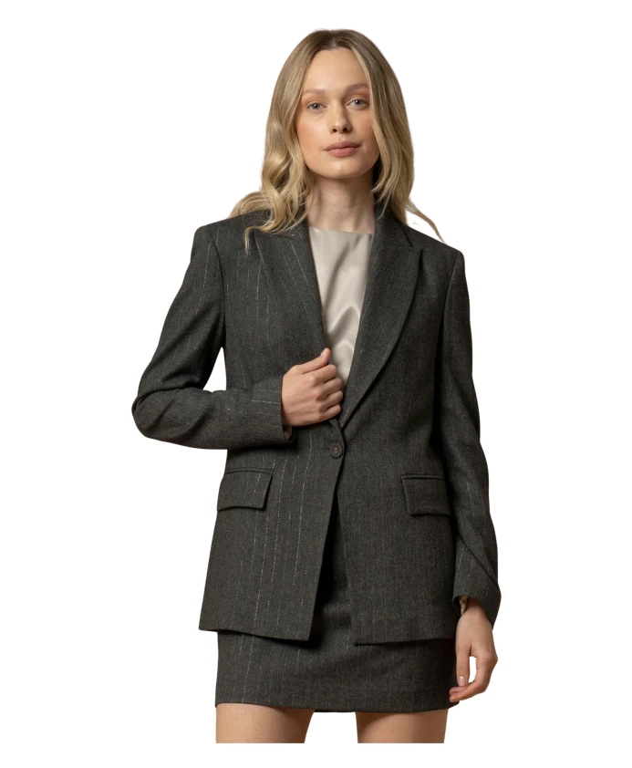 Полосатый пиджак в стиле блейзера Kocca, серый
Полосатый пиджак в стиле блейзера Kocca, серый