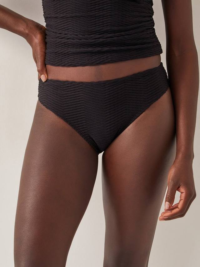 Текстурированные бикини-трусики Alicia Monsoon, Black
Текстурированные бикини-трусики Alicia Monsoon, Black