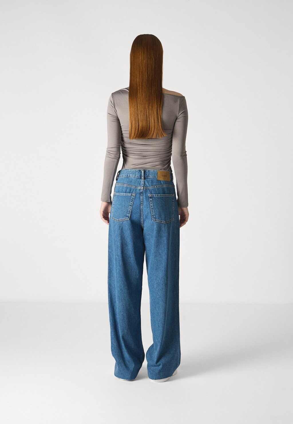 Джинсы свободного кроя JJXX, деним среднего синего цвета Jxtokyo Wide
Джинсы свободного кроя JJXX, деним среднего синего цвета Jxtokyo Wide