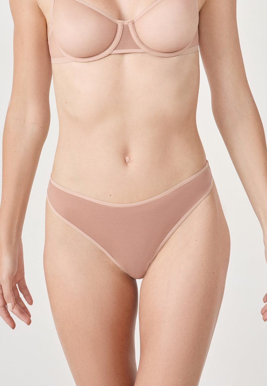 Трусы Etam PURE MESH, Beige
Трусы Etam PURE MESH, Beige