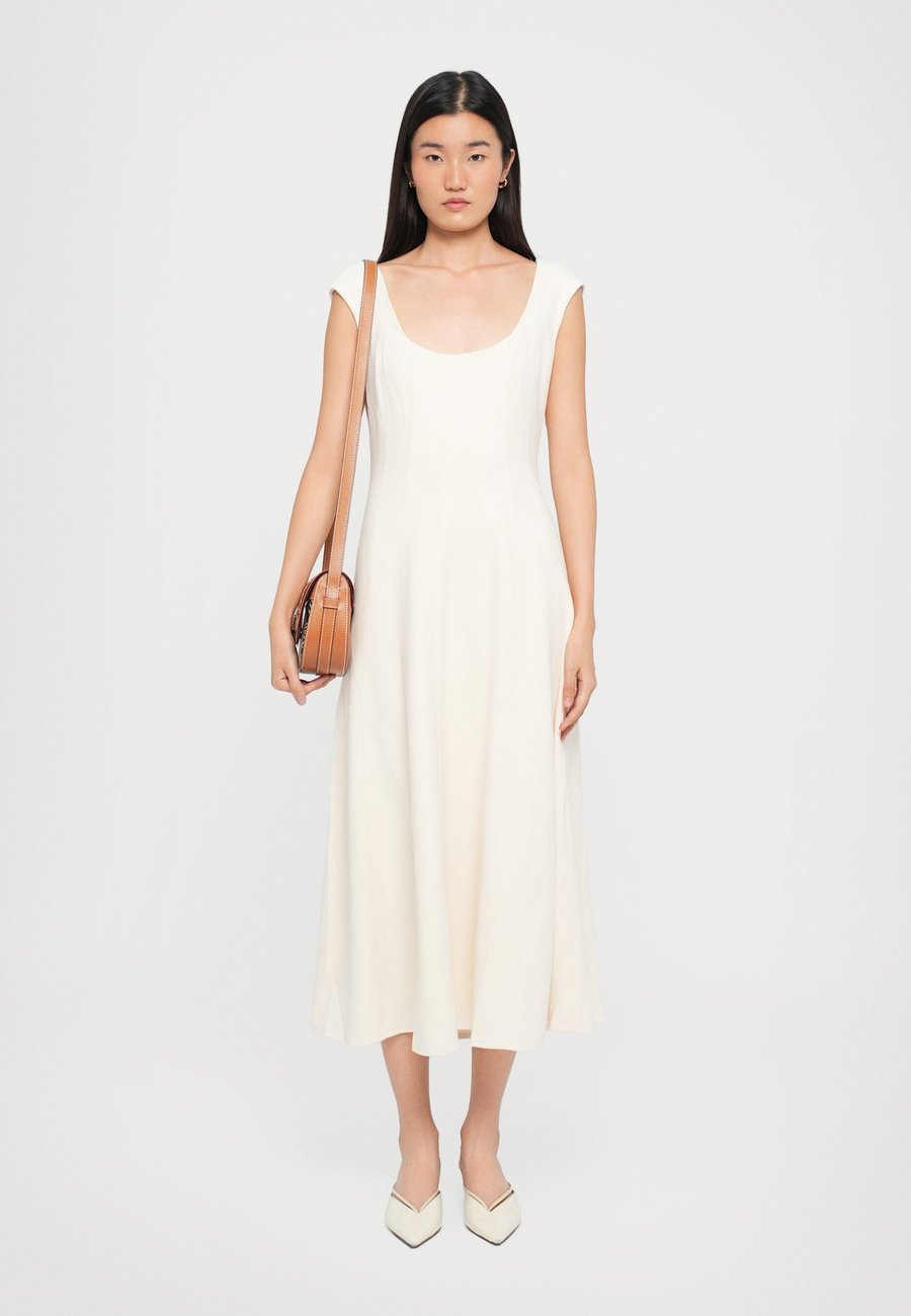 Сумка кросс-боди Lancel SMALL SIENNA ANIMATION MONOGRAMME, Black
Сумка кросс-боди Lancel SMALL SIENNA ANIMATION MONOGRAMME, Black