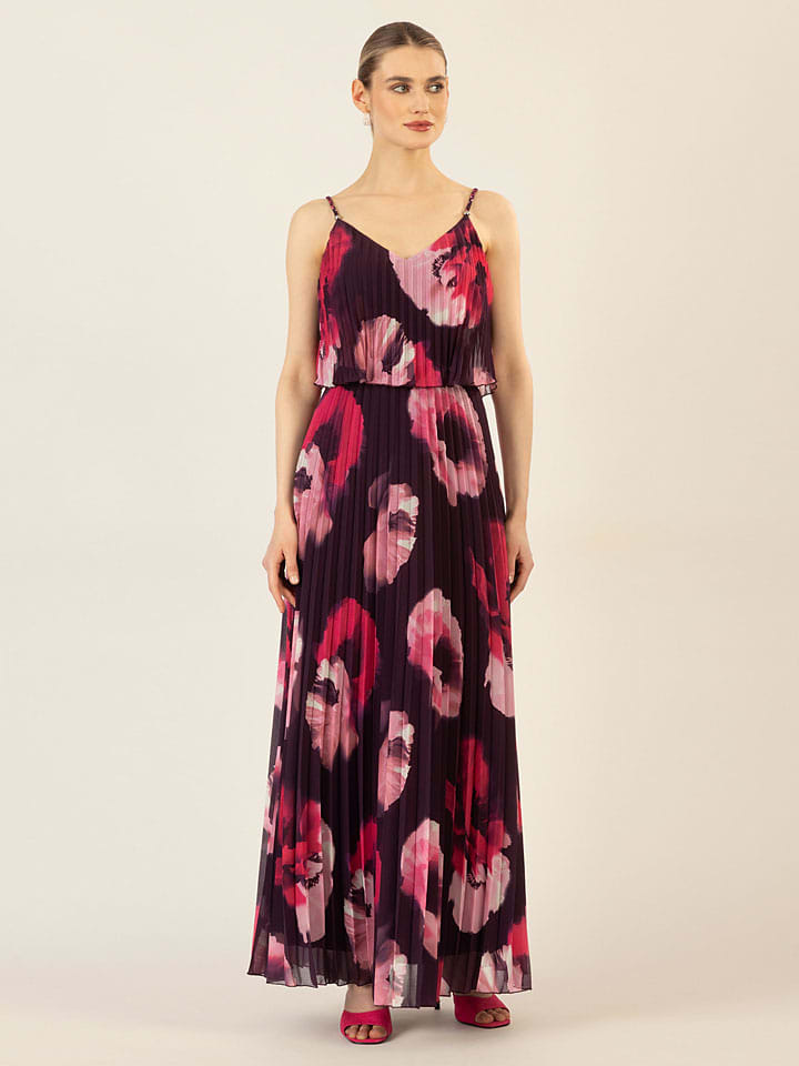 Длинное платье APART
Длинное платье APART