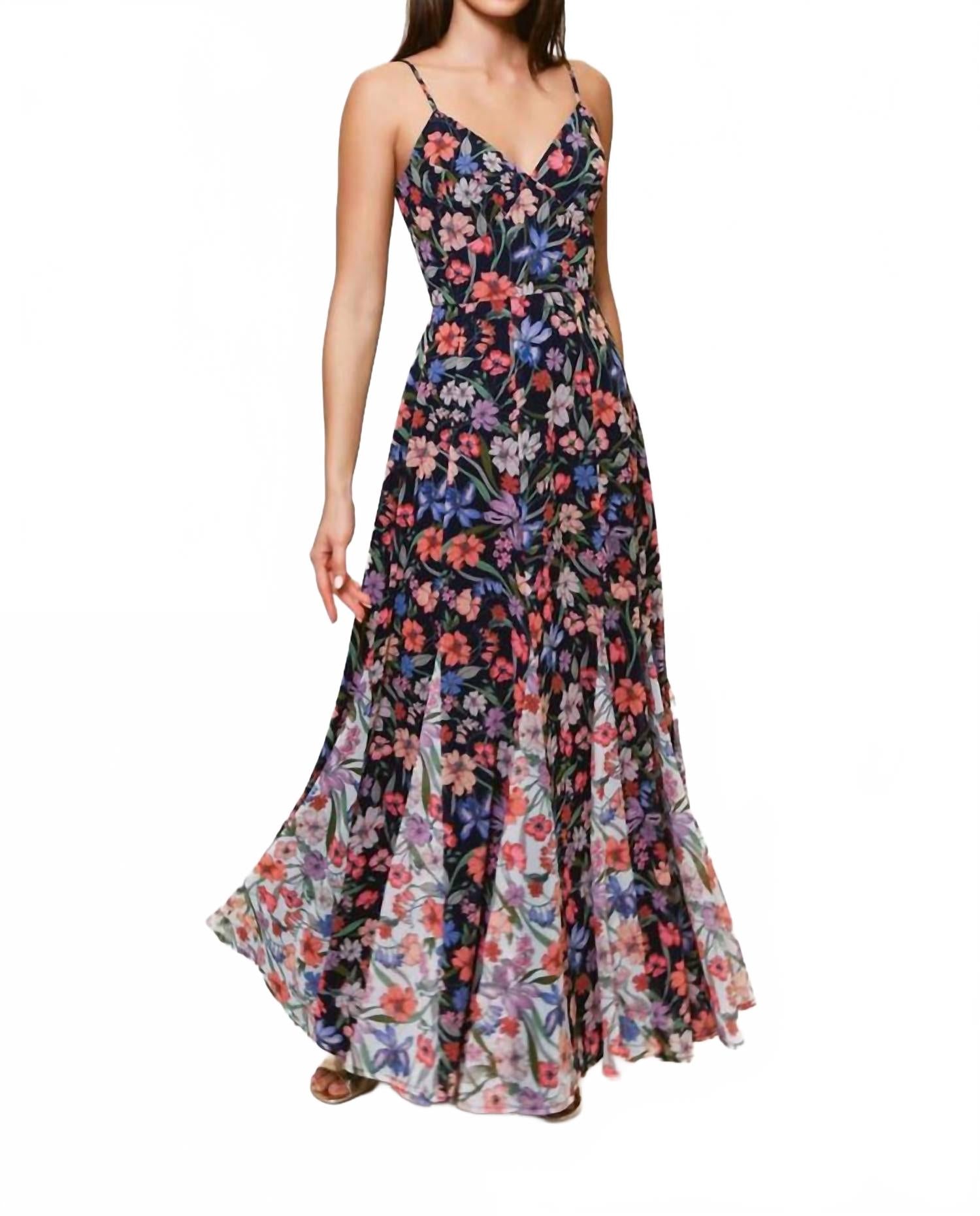 Платье макси Belinna в цвете «Тропический сад» Hutch, Navy Multi Tropical Garden
Платье макси Belinna в цвете «Тропический сад» Hutch, Navy Multi Tropical Garden