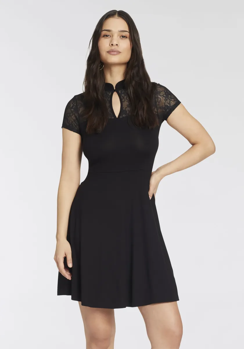 Кружевное платье Laura Scott с элегантной кружевной вставкой - НОВАЯ КОЛЛЕКЦИЯ, черный
Кружевное платье Laura Scott с элегантной кружевной вставкой - НОВАЯ КОЛЛЕКЦИЯ, черный