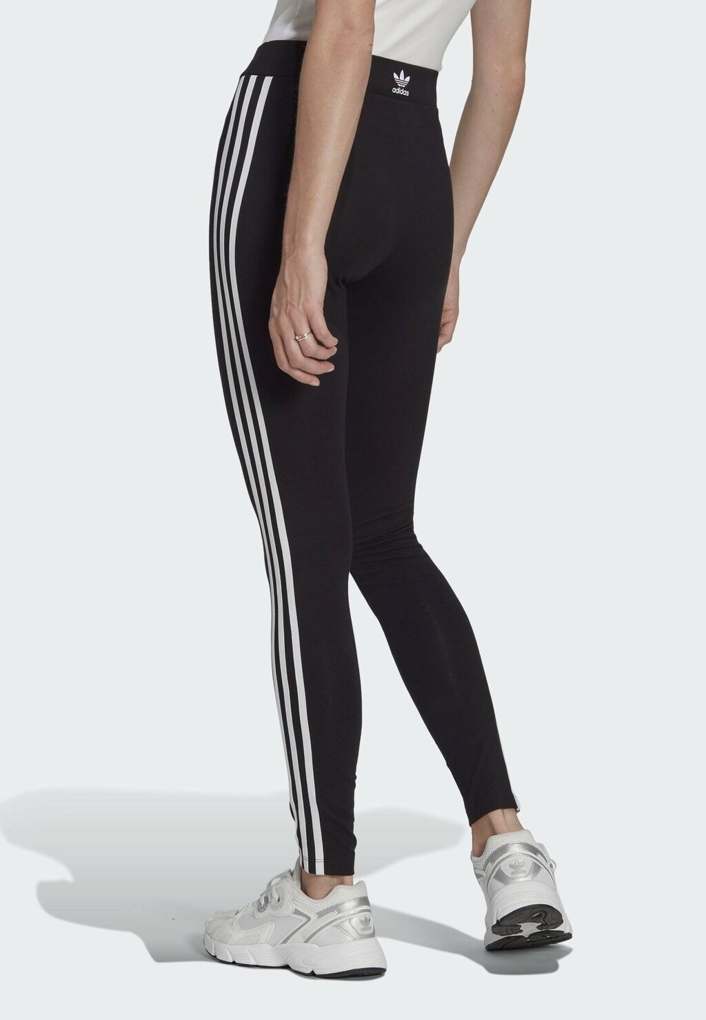 Леггинсы adidas Originals, черный
Леггинсы adidas Originals, черный