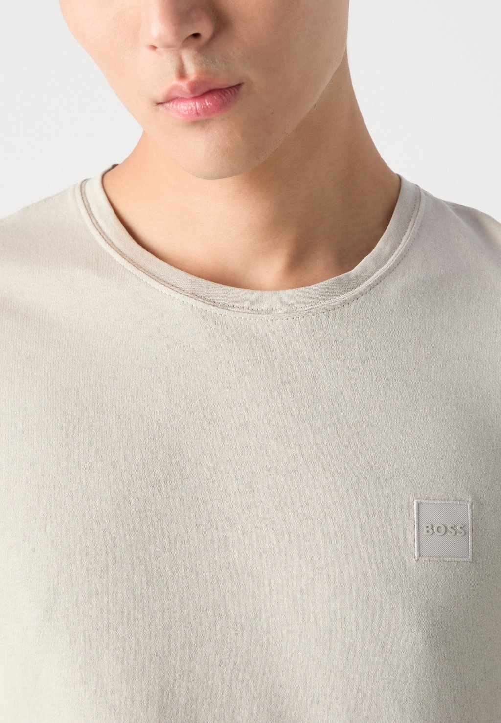 Топ с длинными рукавами TACKS BOSS, бежевый
Топ с длинными рукавами TACKS BOSS, бежевый