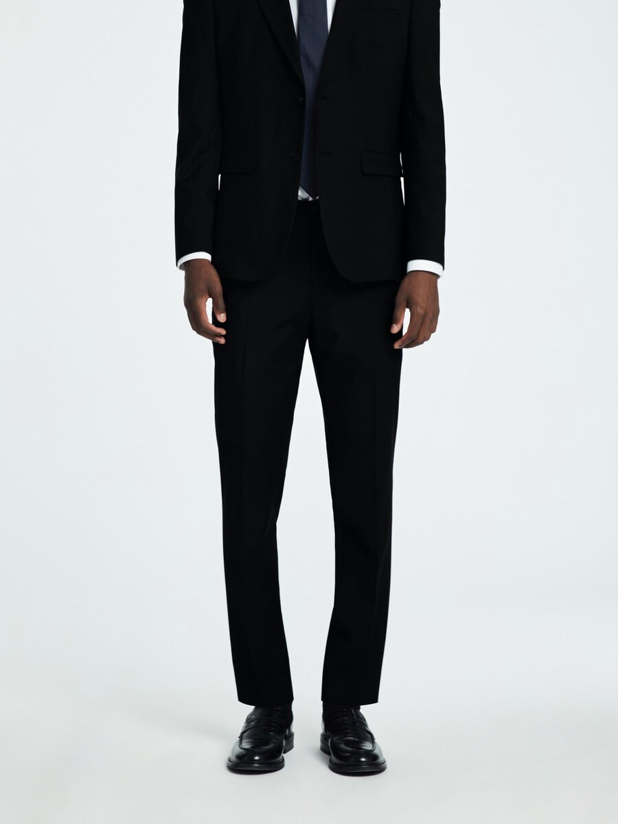 Узкие брюки со складками SELECTED, черный
Узкие брюки со складками SELECTED, черный