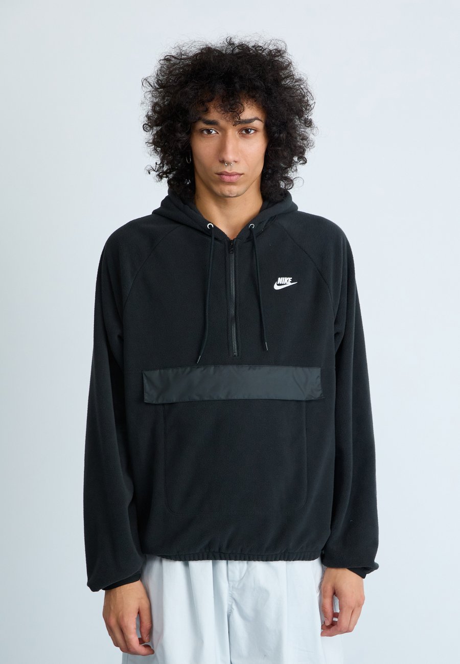 Худи Nike Sportswear CLUB WINTER, Black/White/Black
Худи Nike Sportswear CLUB WINTER, Black/White/Black