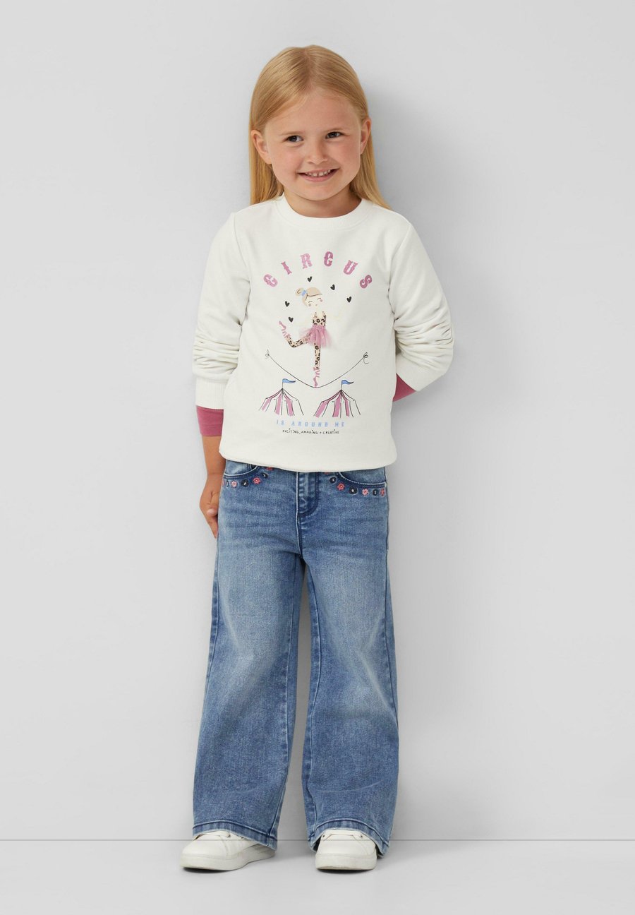 Толстовка s.Oliver AVEC MOTIF, Ecru/Off-White
Толстовка s.Oliver AVEC MOTIF, Ecru/Off-White