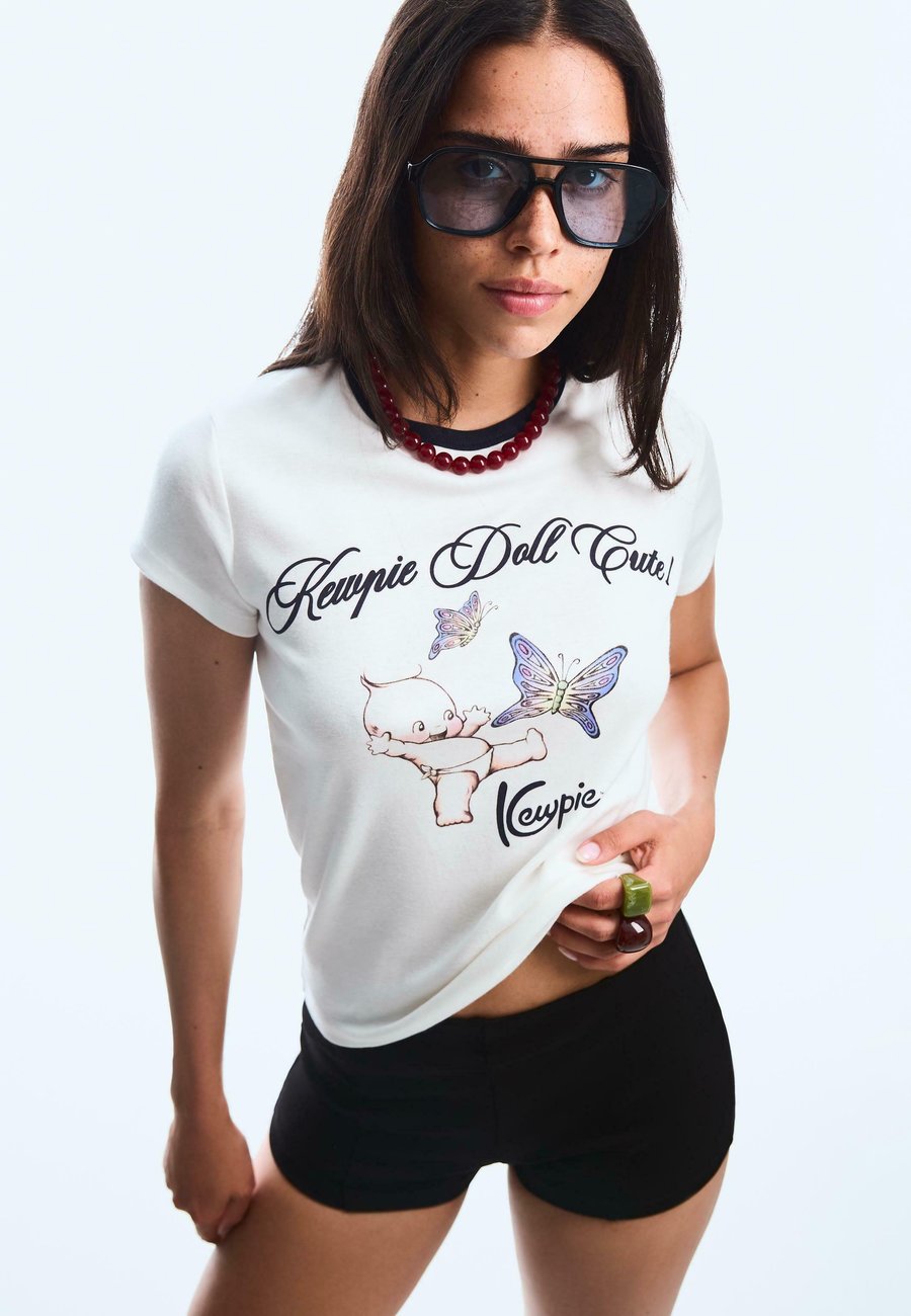 Футболка Bershka SHORT-SLEEVE KEWPIE, White
Футболка Bershka SHORT-SLEEVE KEWPIE, White