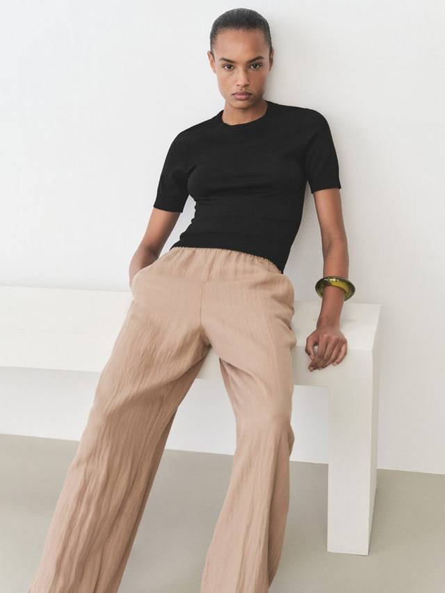 Базовый свитер Slim Fit Mango, Black
Базовый свитер Slim Fit Mango, Black