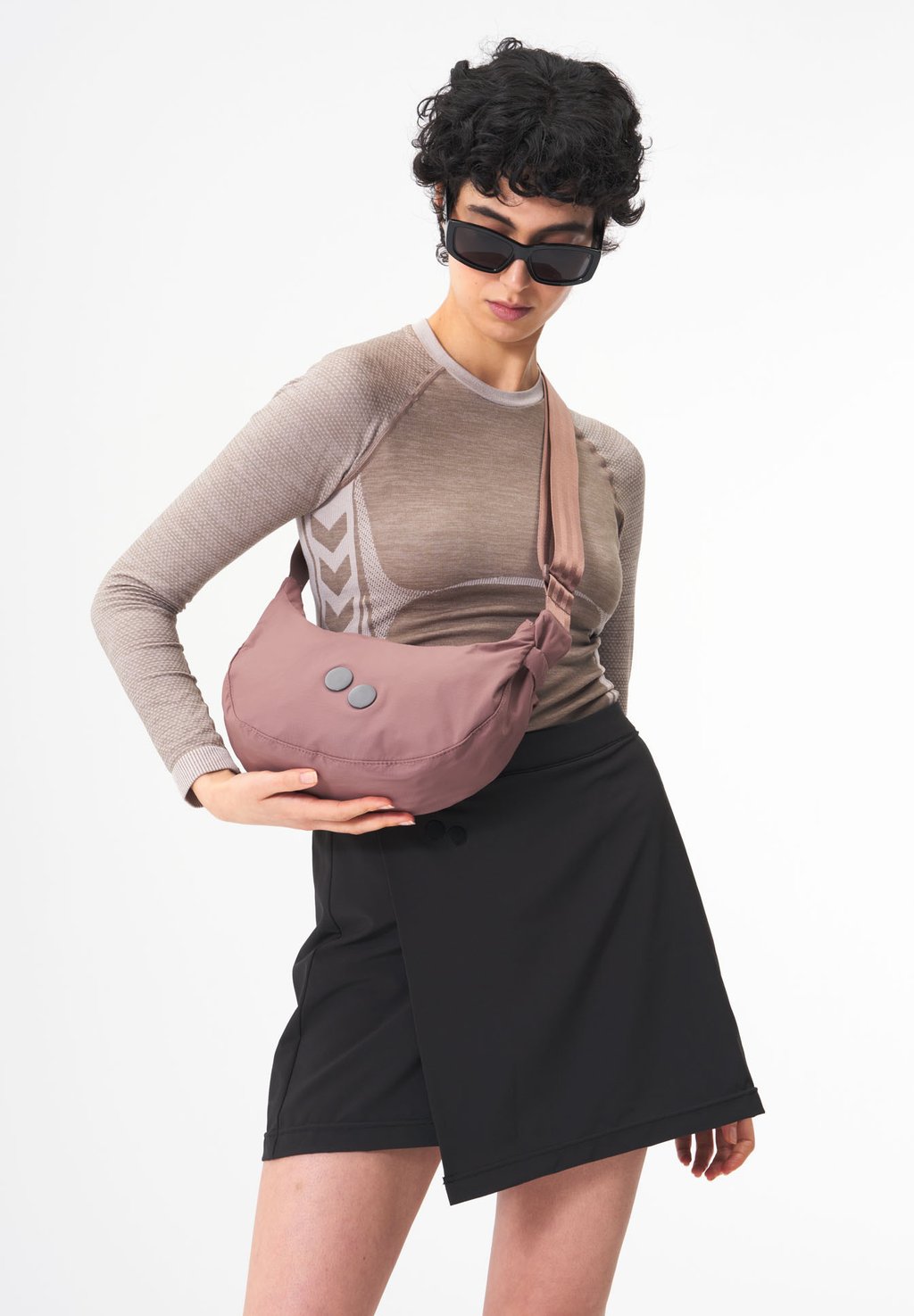 Сумка через плечо HIP KRUMM SMALL pinqponq, лиловый
Сумка через плечо HIP KRUMM SMALL pinqponq, лиловый