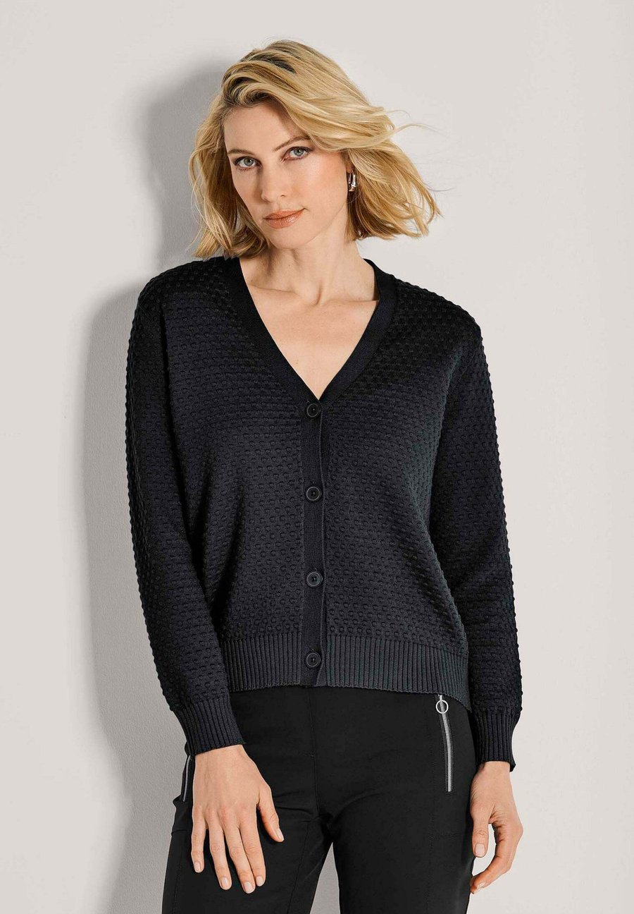 Кардиган MADELEINE Cardigan, Black
Кардиган MADELEINE Cardigan, Black