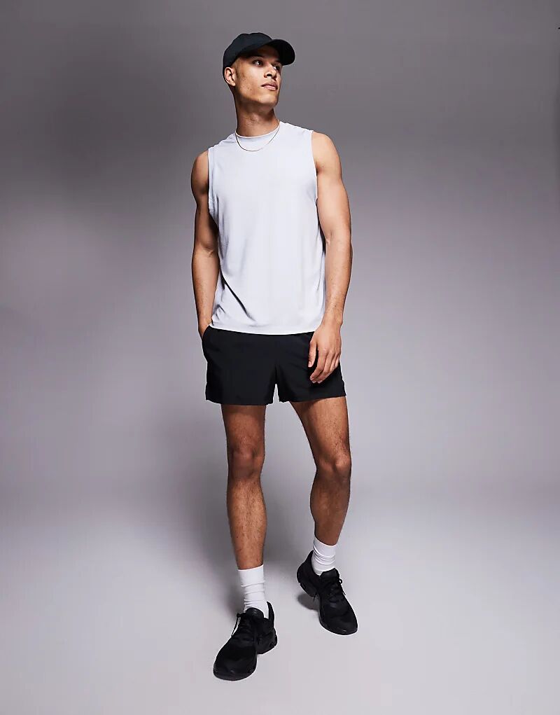 Быстросохнущие шорты Icon 3 дюйма с карманом для телефона на молнии сзади, черного цвета ASOS 4505
Быстросохнущие шорты Icon 3 дюйма с карманом для телефона на молнии сзади, черного цвета ASOS 4505