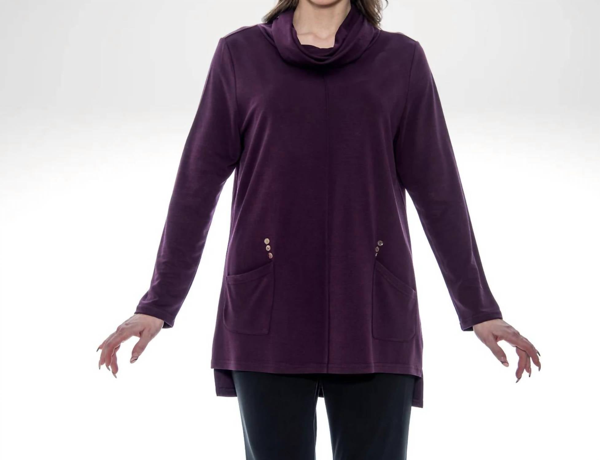 Туника с драпировкой на шее в баклажановом цвете TooFan, Eggplant
Туника с драпировкой на шее в баклажановом цвете TooFan, Eggplant