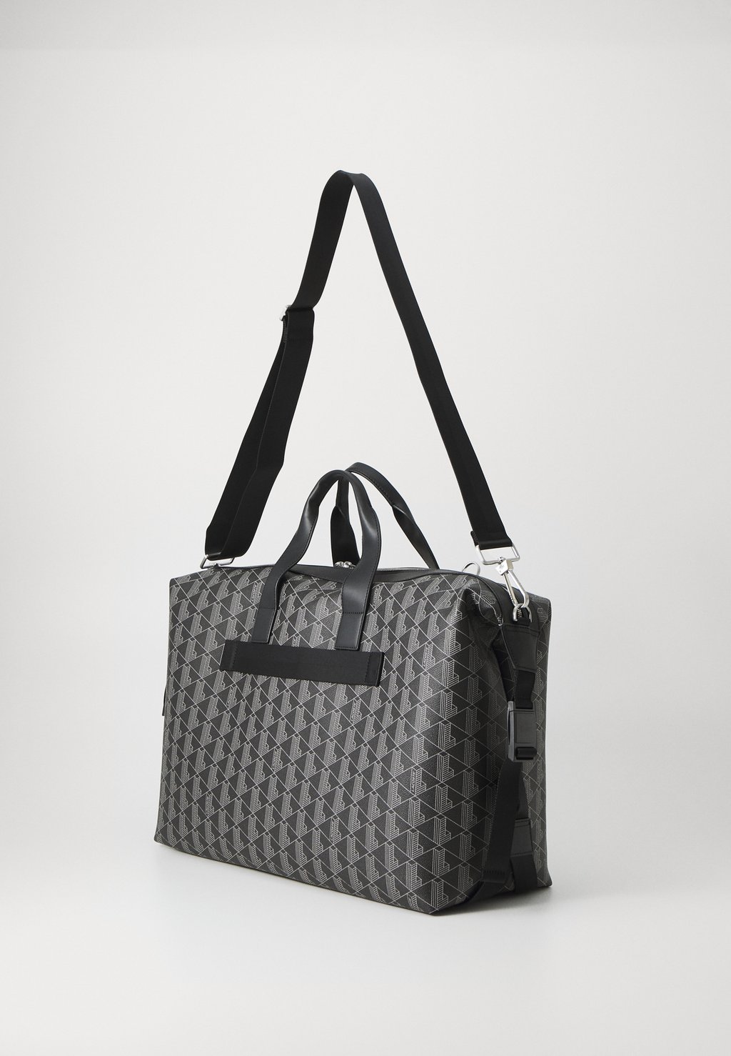 Сумка выходного дня DUFFLE BAG THE BLEND Lacoste, черный
Сумка выходного дня DUFFLE BAG THE BLEND Lacoste, черный