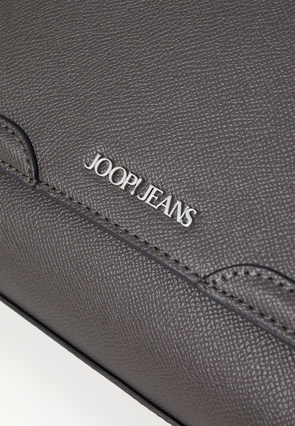 Сумка через плечо CORNICE LORENA JOOP! Jeans, темно-серый
Сумка через плечо CORNICE LORENA JOOP! Jeans, темно-серый