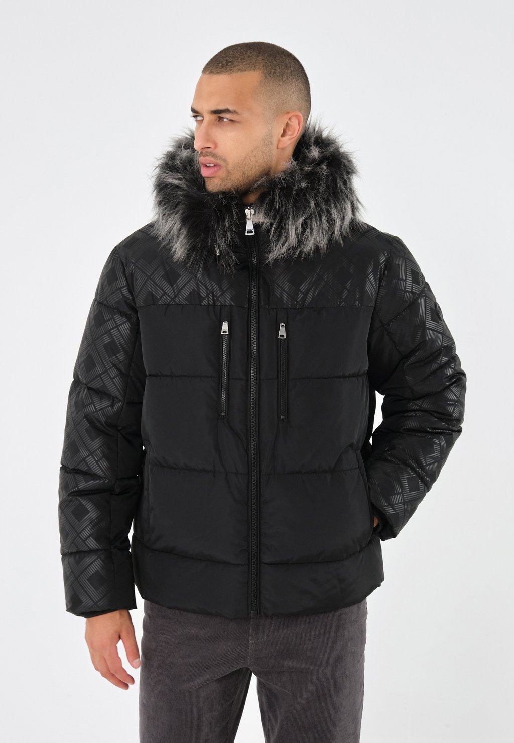 Зимняя куртка Pier One, черный
Зимняя куртка Pier One, черный