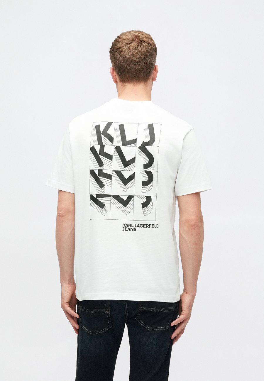 Футболка Karl Lagerfeld Jeans LETTERS TEE, White, Белый, Футболка Karl Lagerfeld Jeans LETTERS TEE, White
Футболка Karl Lagerfeld Jeans LETTERS TEE, White, Белый, Футболка Karl Lagerfeld Jeans LETTERS TEE, White