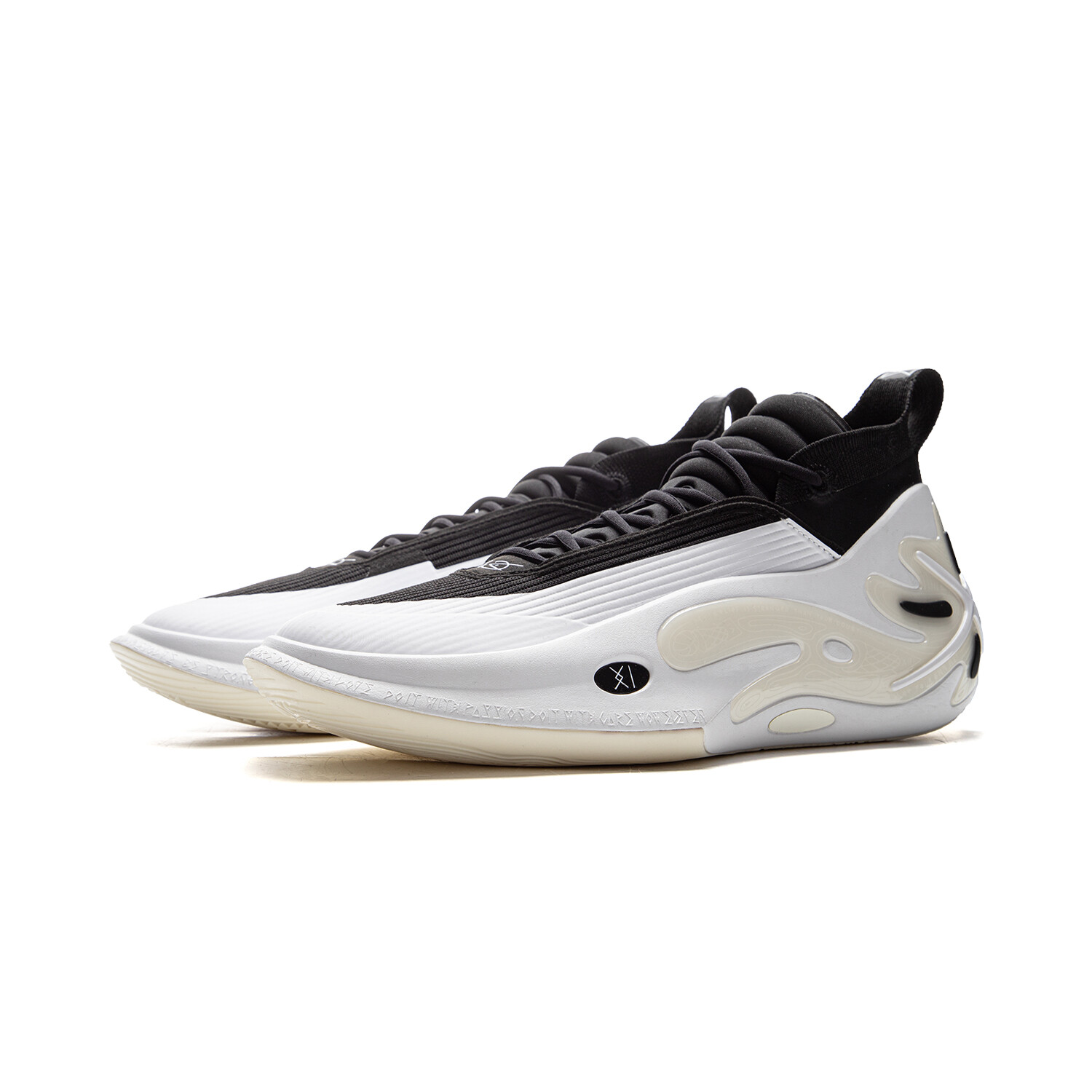 Баскетбольные кроссовки Wow11 мужские с низким верхом белого цвета Lining 
Баскетбольные кроссовки Wow11 мужские с низким верхом белого цвета Lining