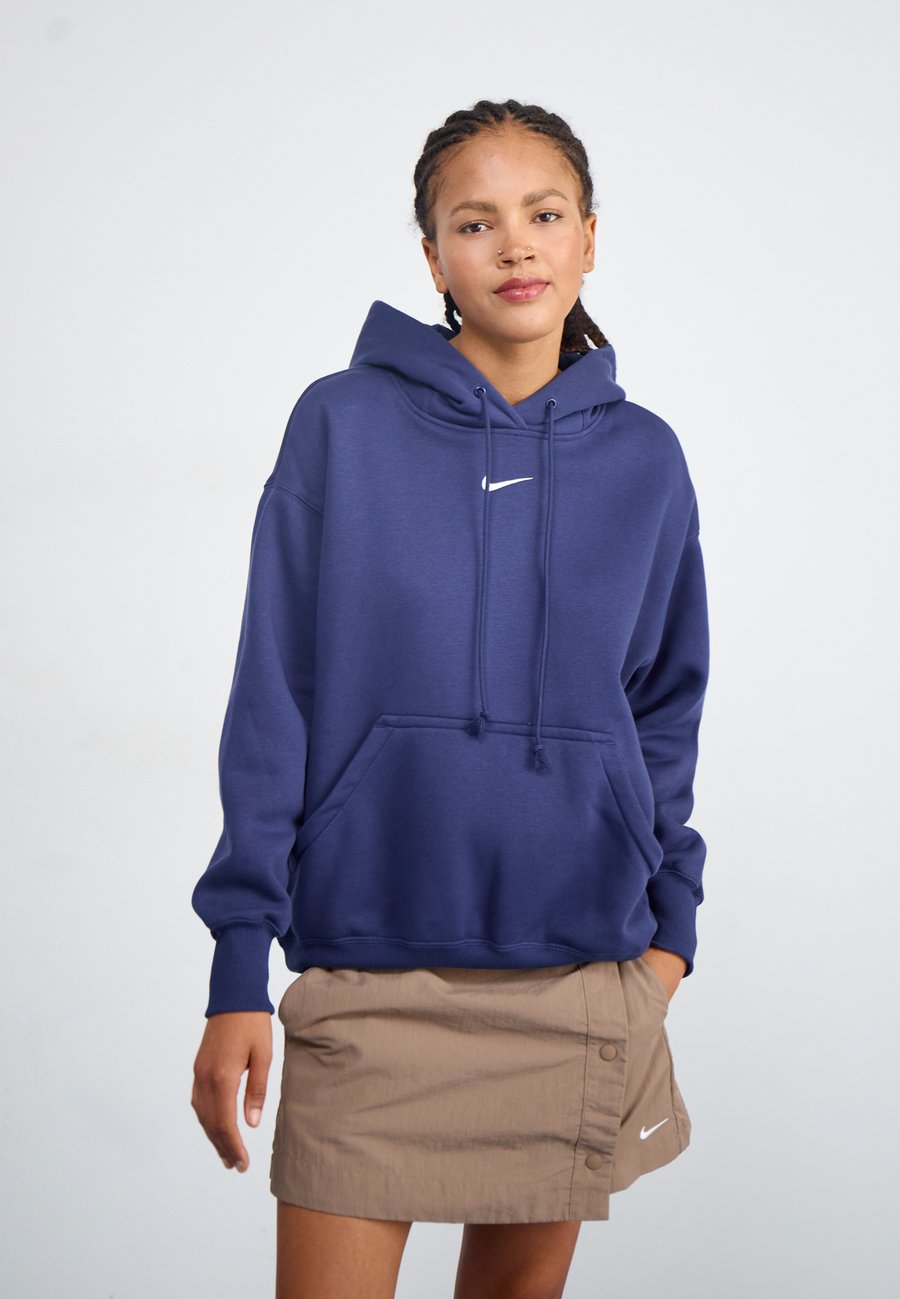 Толстовка Nike Sportswear HOODIE, Midnight Navy/Sail/Dark Blue
Толстовка Nike Sportswear HOODIE, Midnight Navy/Sail/Dark Blue