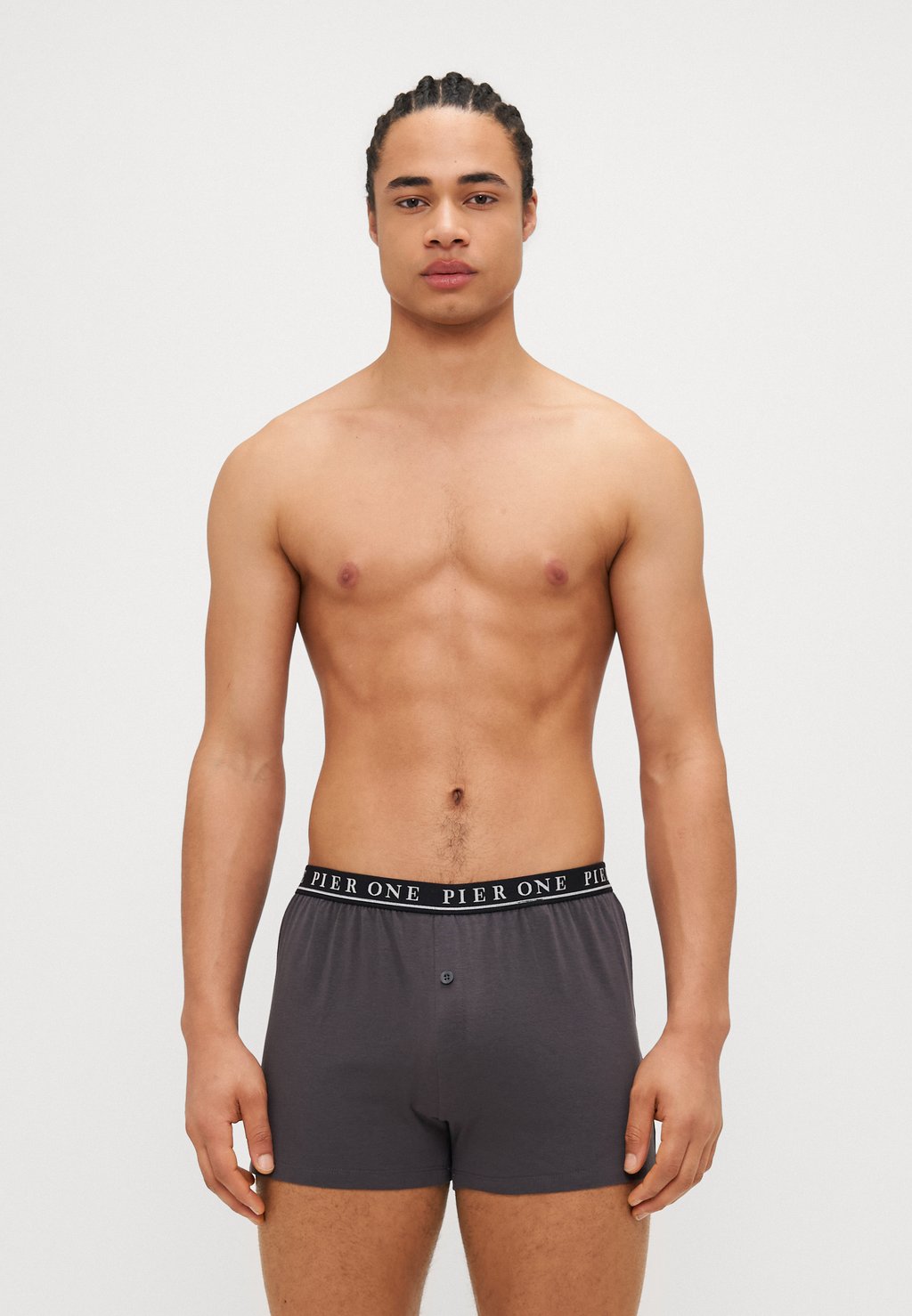Шорты-боксеры 3 PACK Pier One, темно-серый
Шорты-боксеры 3 PACK Pier One, темно-серый