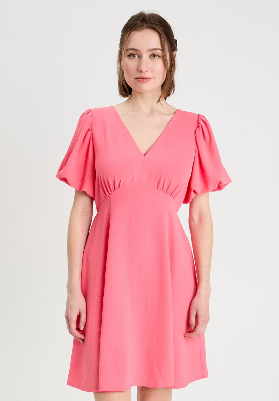 Платье Cache Cache Day dress, Rose Vif/Pink
Платье Cache Cache Day dress, Rose Vif/Pink
