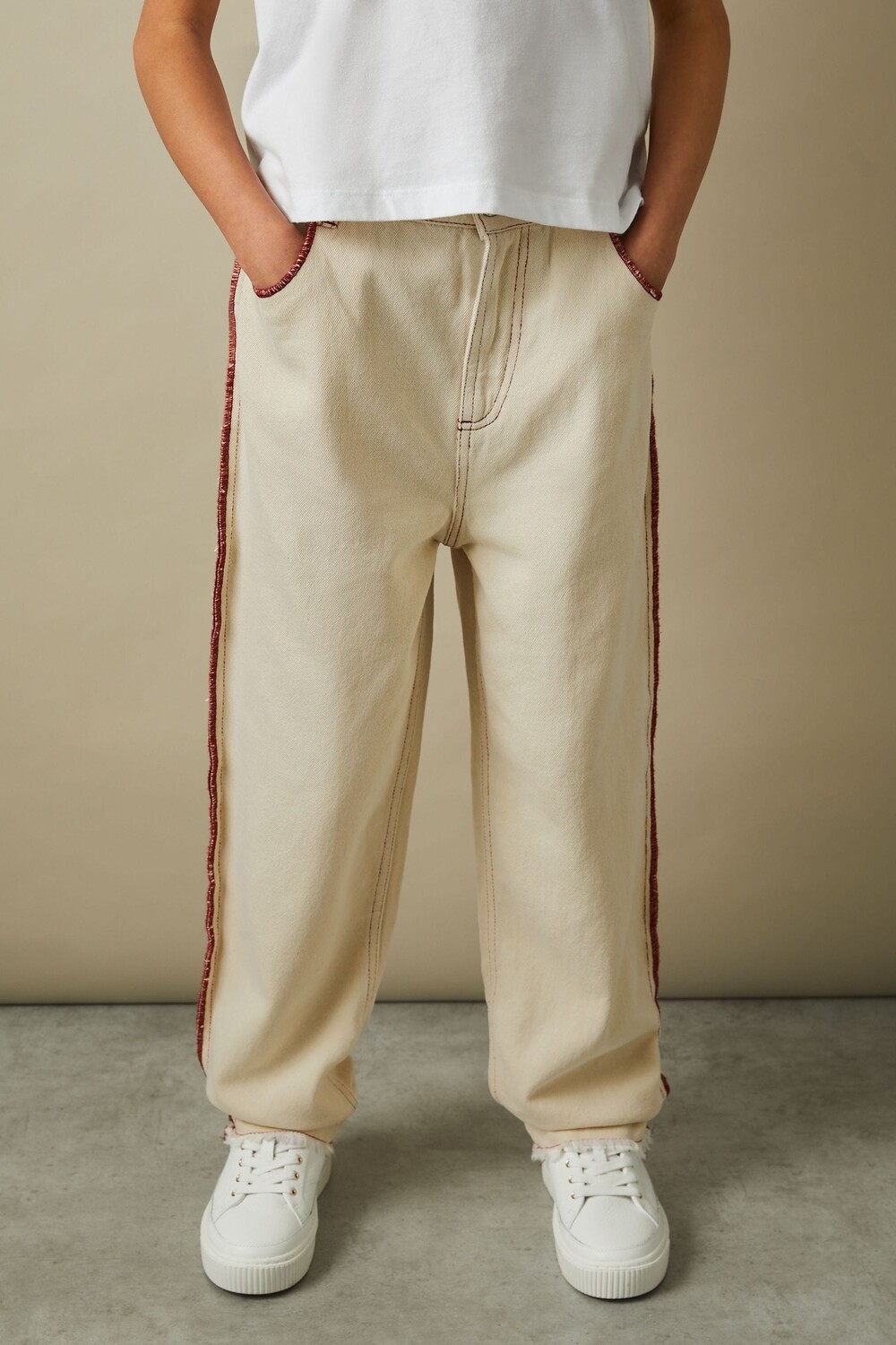 Джинсы Emmefa с контрастной строчкой и необработанным краем Reiss, экрю
Джинсы Emmefa с контрастной строчкой и необработанным краем Reiss, экрю