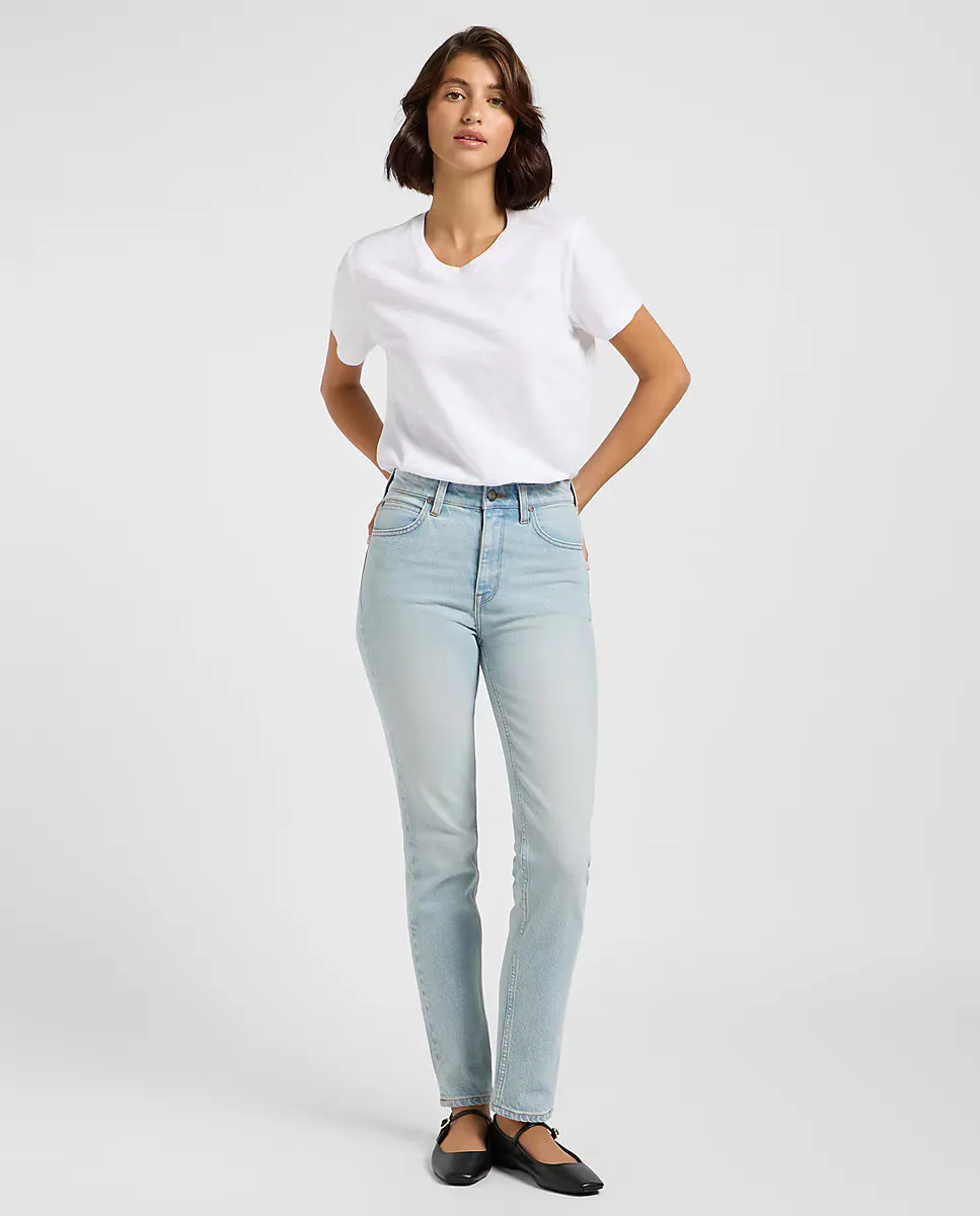 Женские джинсы Carol прямого кроя с высокой посадкой Lee, светло-голубой
Женские джинсы Carol прямого кроя с высокой посадкой Lee, светло-голубой