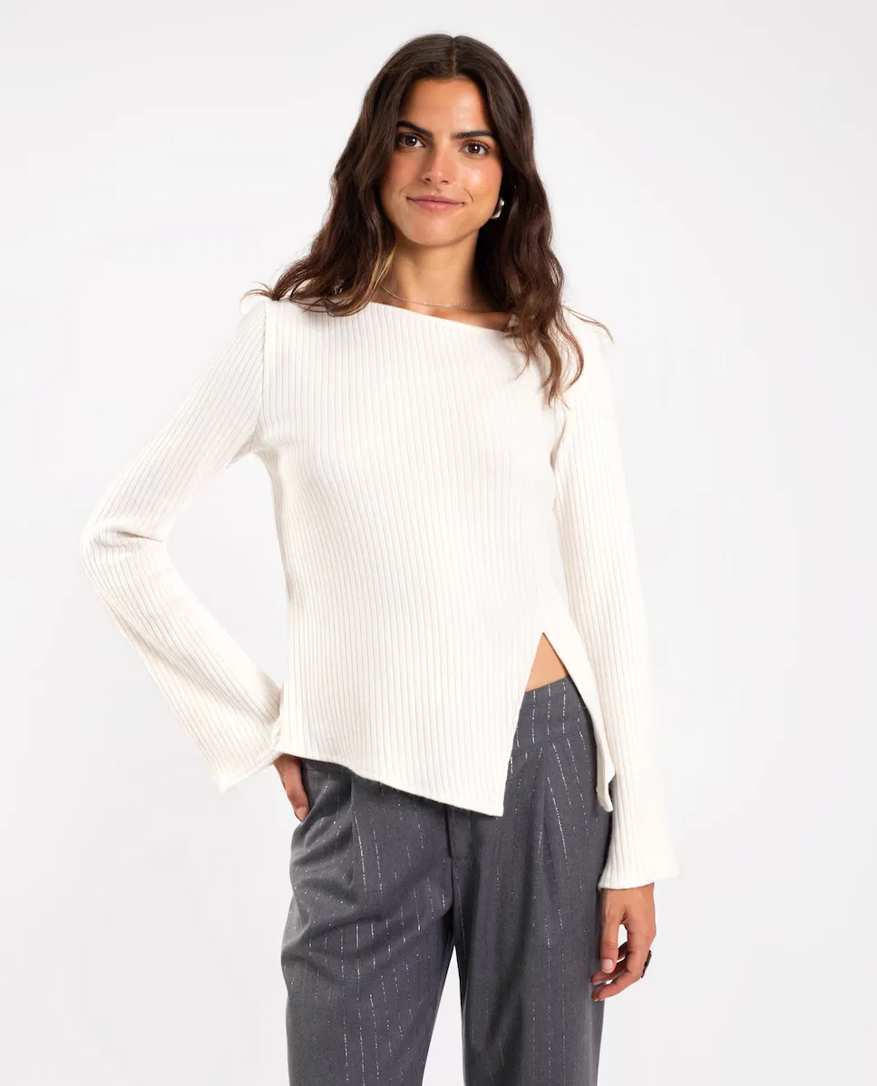 Асимметричный женский топ с длинными рукавами The-Are, цвет Crudo
Асимметричный женский топ с длинными рукавами The-Are, цвет Crudo