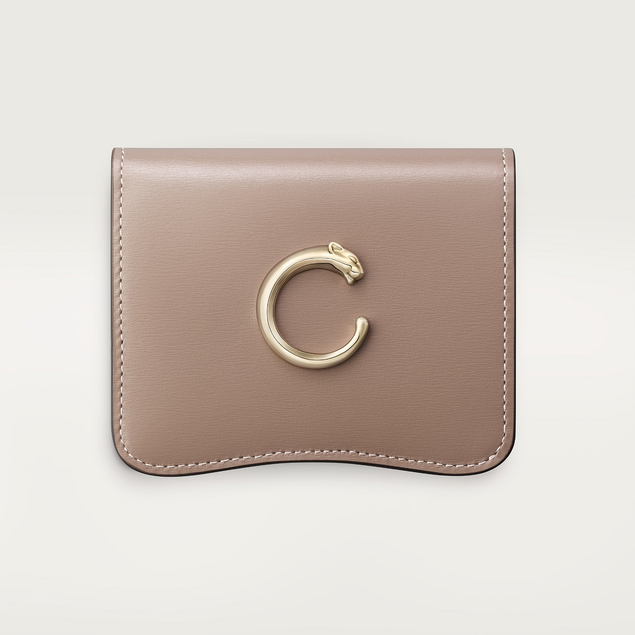 Кошелек Cartier Portefeuille à deux volets, Panthère C de Cartier, зернистая телячья кожа цвета глины
Кошелек Cartier Portefeuille à deux volets, Panthère C de Cartier, зернистая телячья кожа цвета глины