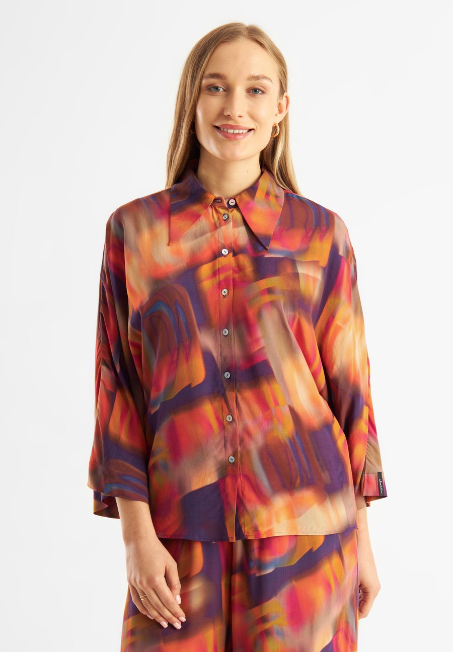 Блуза Jascha Stockholm PRINTED AIR, Solar Sunrise/Orange
Блуза Jascha Stockholm PRINTED AIR, Solar Sunrise/Orange