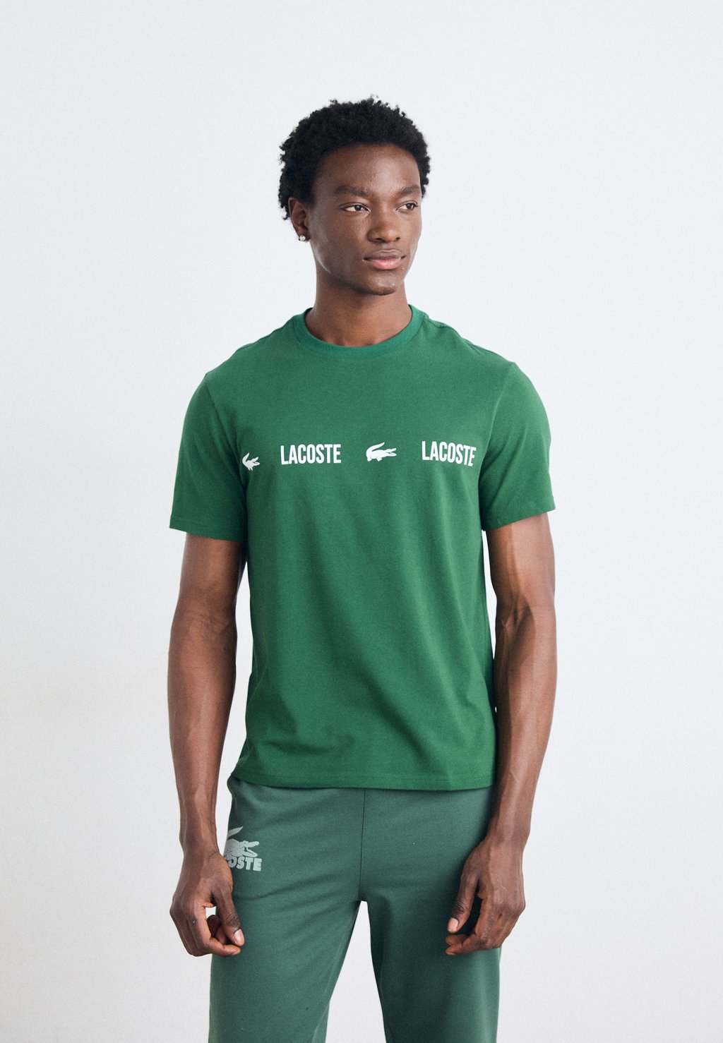 Футболка Lacoste, зеленый
Футболка Lacoste, зеленый