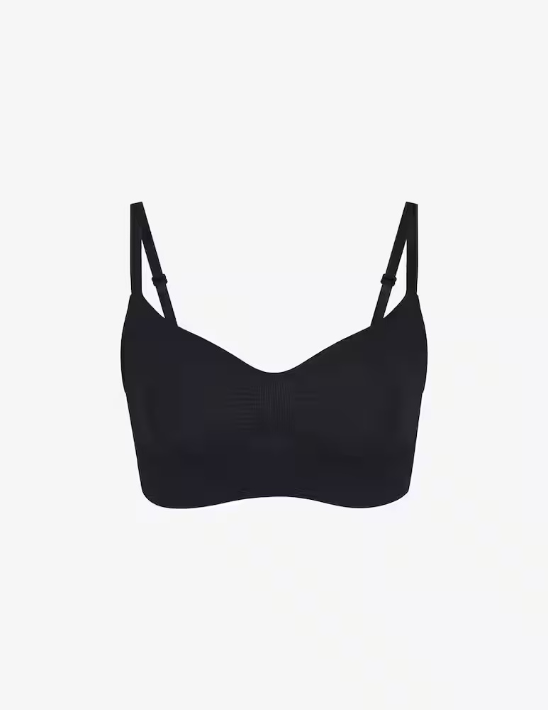 Бесшовный скульптурный бралетт SKIMS, цвет Onyx
Бесшовный скульптурный бралетт SKIMS, цвет Onyx