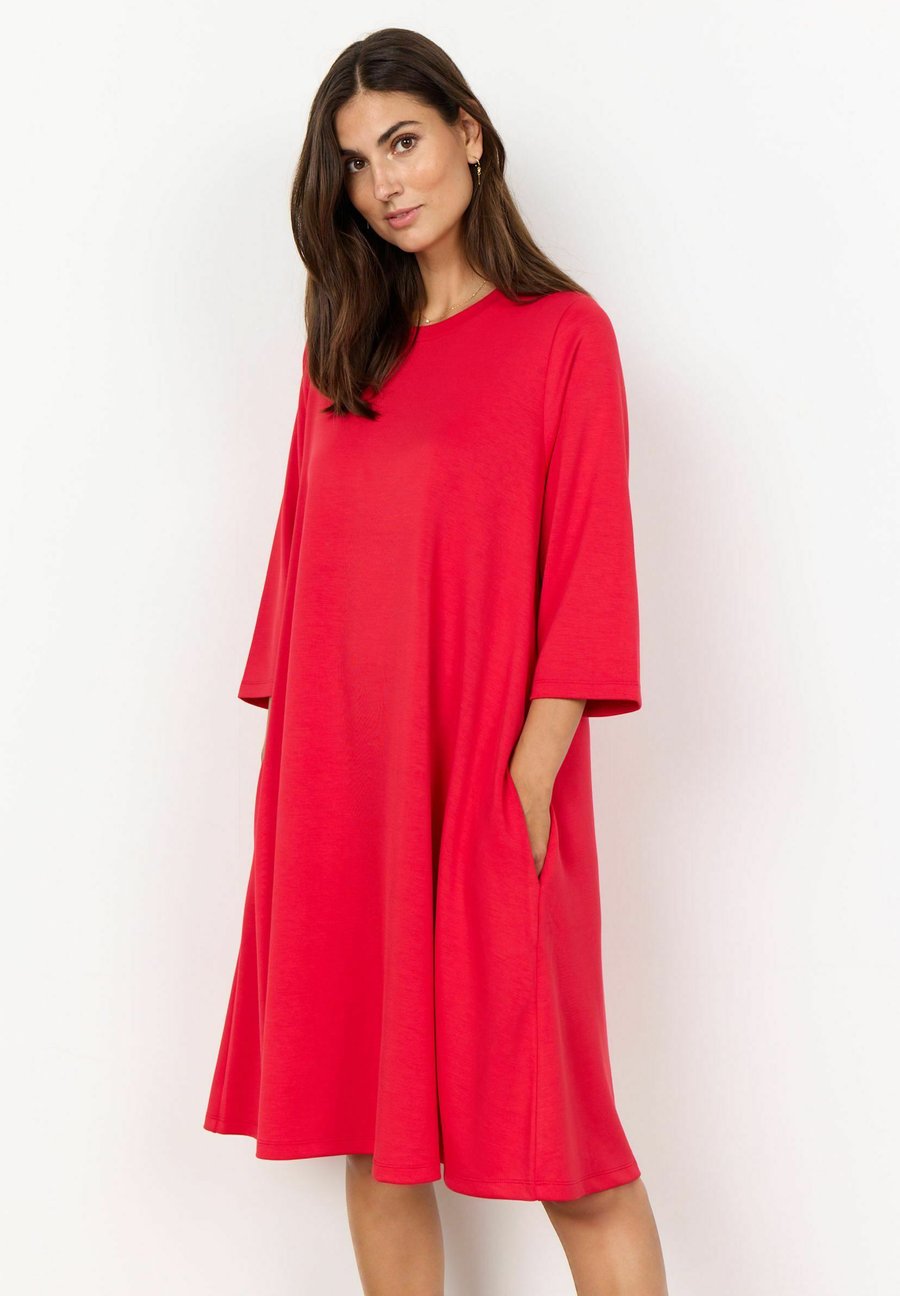 Платье Soyaconcept SC-BANU 155, Lipstick/Red
Платье Soyaconcept SC-BANU 155, Lipstick/Red