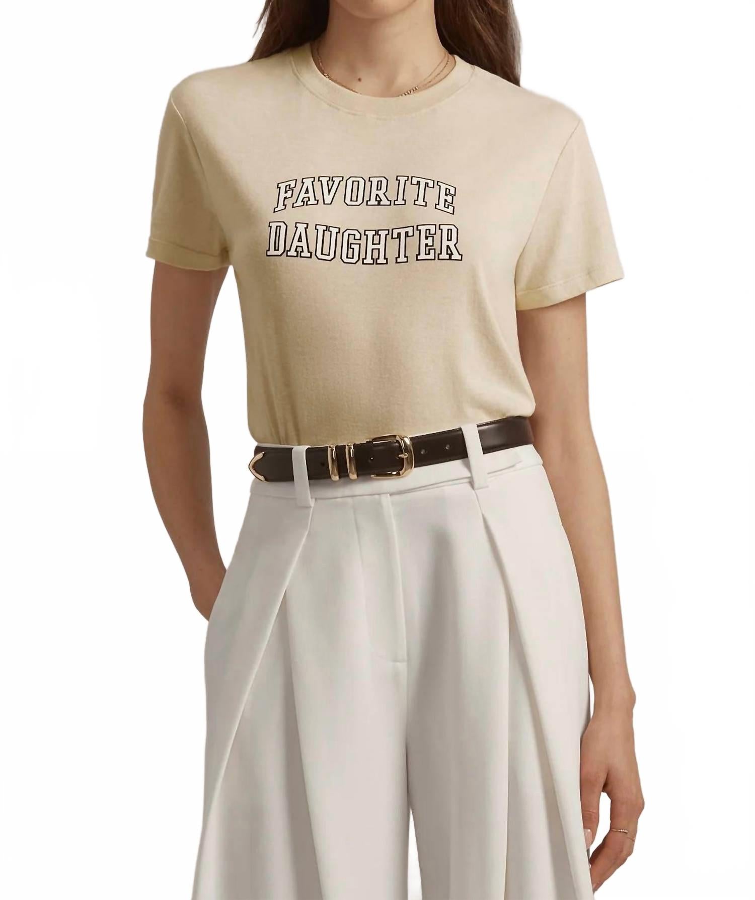 Короткая футболка в цвете французский дуб и белоснежный Favorite Daughter
Короткая футболка в цвете французский дуб и белоснежный Favorite Daughter