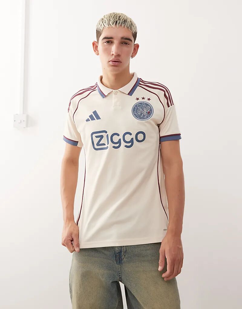 Третья футболка Adidas Football Ajax 25/26 цвета «грязно-белый»
Третья футболка Adidas Football Ajax 25/26 цвета «грязно-белый»