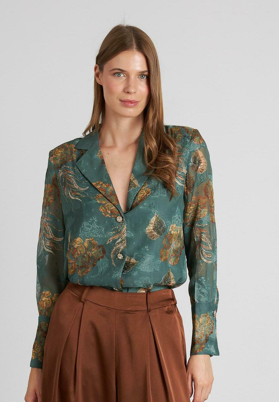 Блуза Alma en Pena Button-down blouse, Azul Oscuro/Dark-Blue Denim
Блуза Alma en Pena Button-down blouse, Azul Oscuro/Dark-Blue Denim